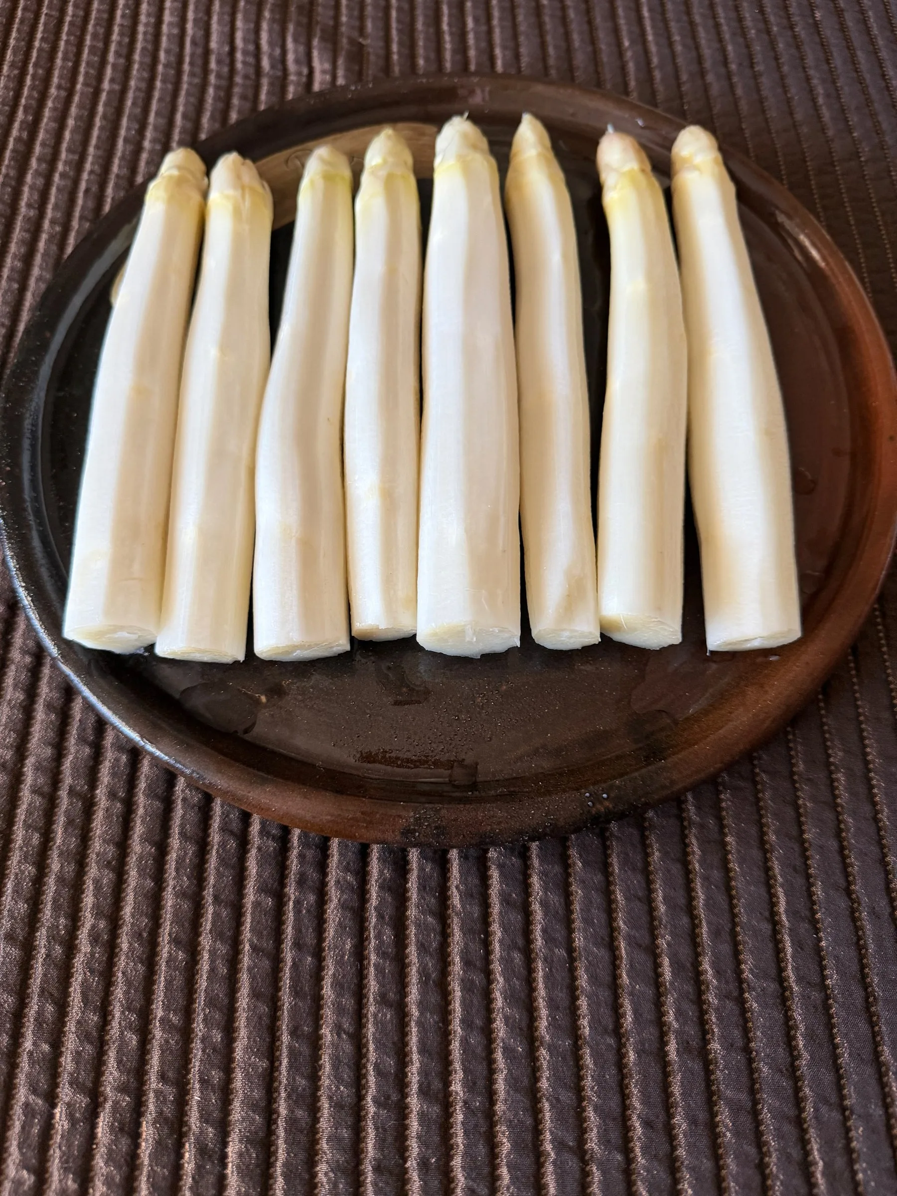 Espárragos templados con huevo
